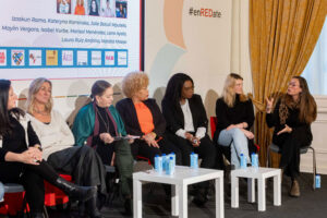 Varias personas participan en un encuentro en una edición anterior